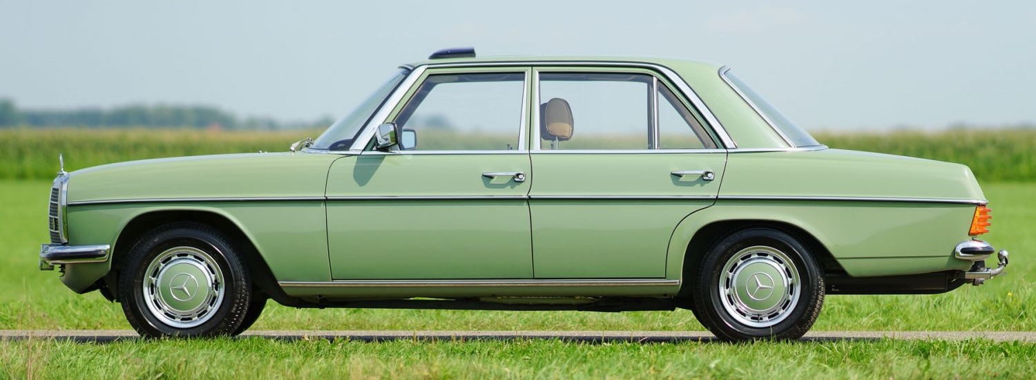Mercedes Benz W115 220D